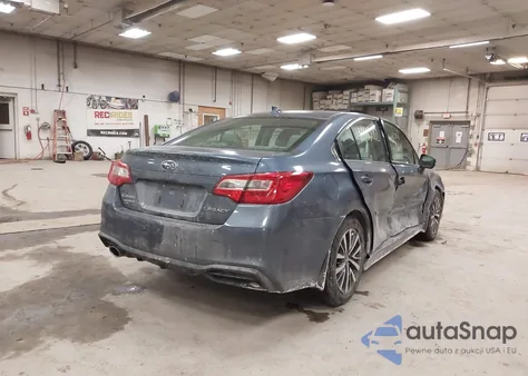 2018 Subaru Legacy 2.5I Premium z USA, uszkodzony, nr VIN 4S3BNAF6XJ3008909